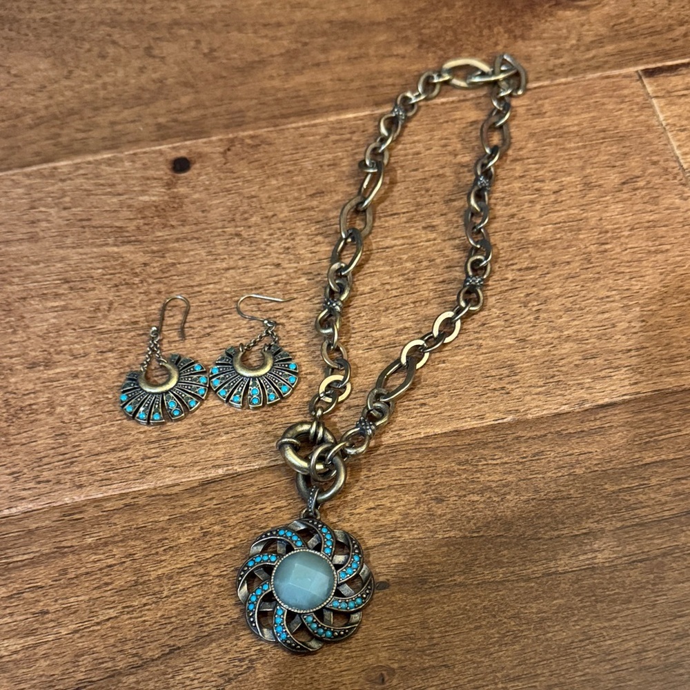 Lucky Brand Elegant Turquoise and Gold Necklace and Earring Set